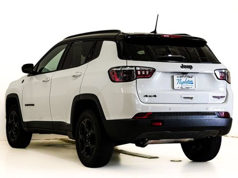 Used 2024 Jeep Compass Trailhawk AWD/4WD image 8
