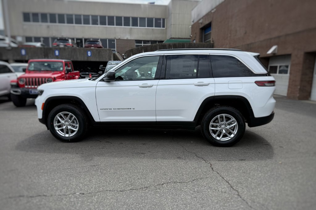 New 2026 Jeep Grand Cherokee Laredo X AWD/4WD image 18