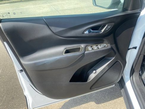 Used 2023 Chevrolet Equinox LT FWD image 20