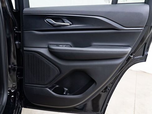 New 2026 Jeep Grand Cherokee Laredo image 29