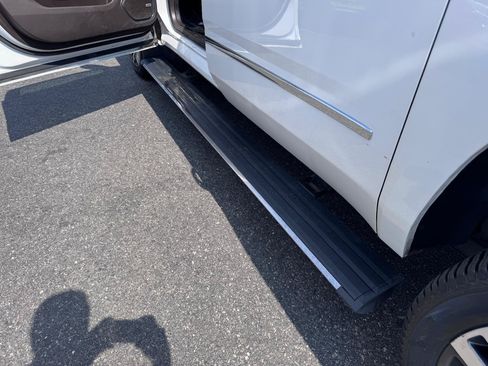 Used 2019 GMC Yukon XL Denali w/ Denali Ultimate Package AWD/4WD image 48