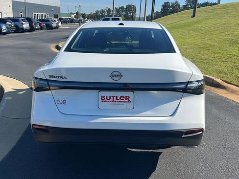 New 2026 Nissan Sentra SV w/ SV Convenience Package FWD image 5