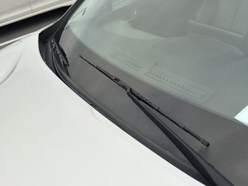 Used 2023 Hyundai Santa Fe SEL w/ Premium Package image 11