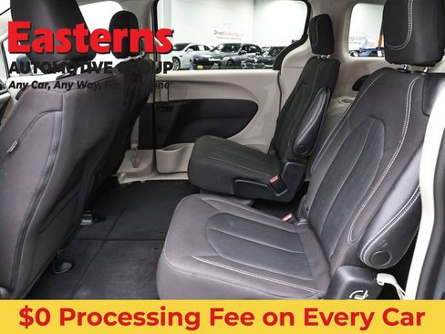 Used 2023 Chrysler Voyager LX FWD image 22