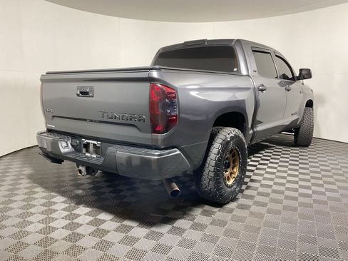 Used 2018 Toyota Tundra SR5 w/ SR5 Upgrade Package image 17