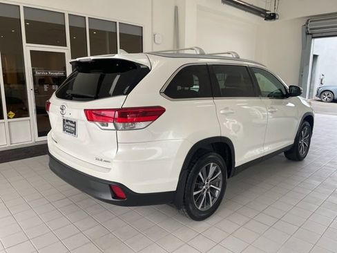 Used 2019 Toyota Highlander XLE image 4