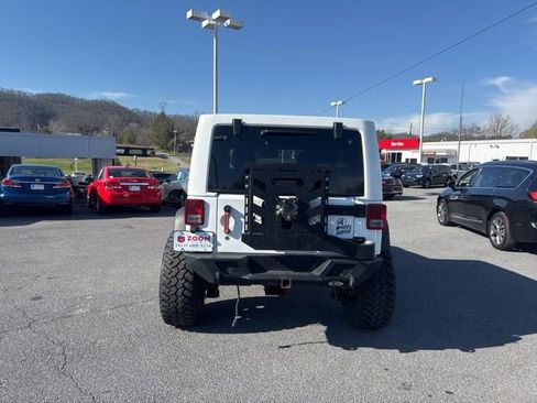 Used 2014 Jeep Wrangler Unlimited Sport image 7