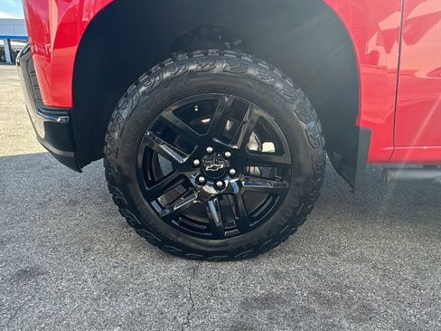 Used 2022 Chevrolet Silverado 1500 LT Trail Boss w/ Bed Protection Package image 9