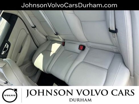 Used 2023 Volvo XC60 B5 Plus w/ Protection Package Premier AWD/4WD image 10