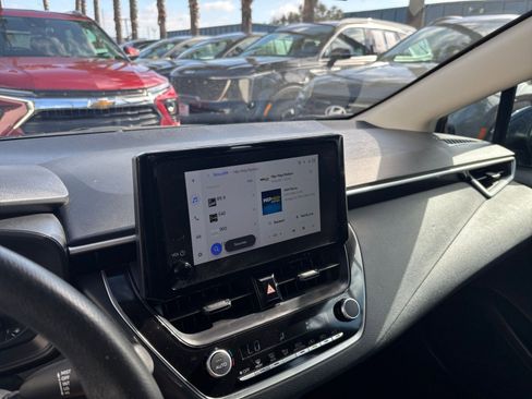 Used 2025 Toyota Corolla LE FWD image 20