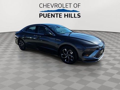 Used 2025 Hyundai Sonata SEL FWD image 2
