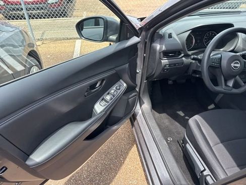 Certified 2025 Nissan Sentra S FWD image 8