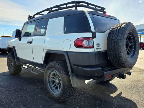 Used 2014 Toyota FJ Cruiser 4WD w/ Convenience Package image 4