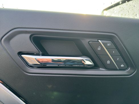 New 2026 Chevrolet Colorado ZR2 w/ Technology Package image 10