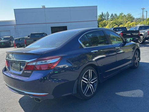 Used 2017 Honda Accord Sport image 3