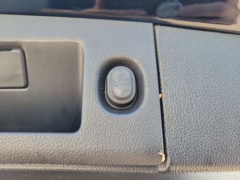 Used 2018 Chevrolet Tahoe Premier image 15