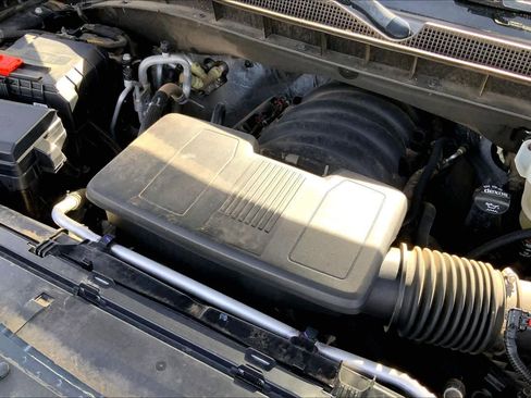 Used 2021 Chevrolet Tahoe Z71 w/ Z71 Signature Package image 34