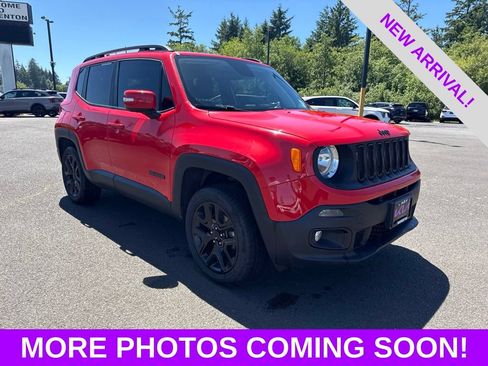 Used 2018 Jeep Renegade Altitude AWD/4WD image 5