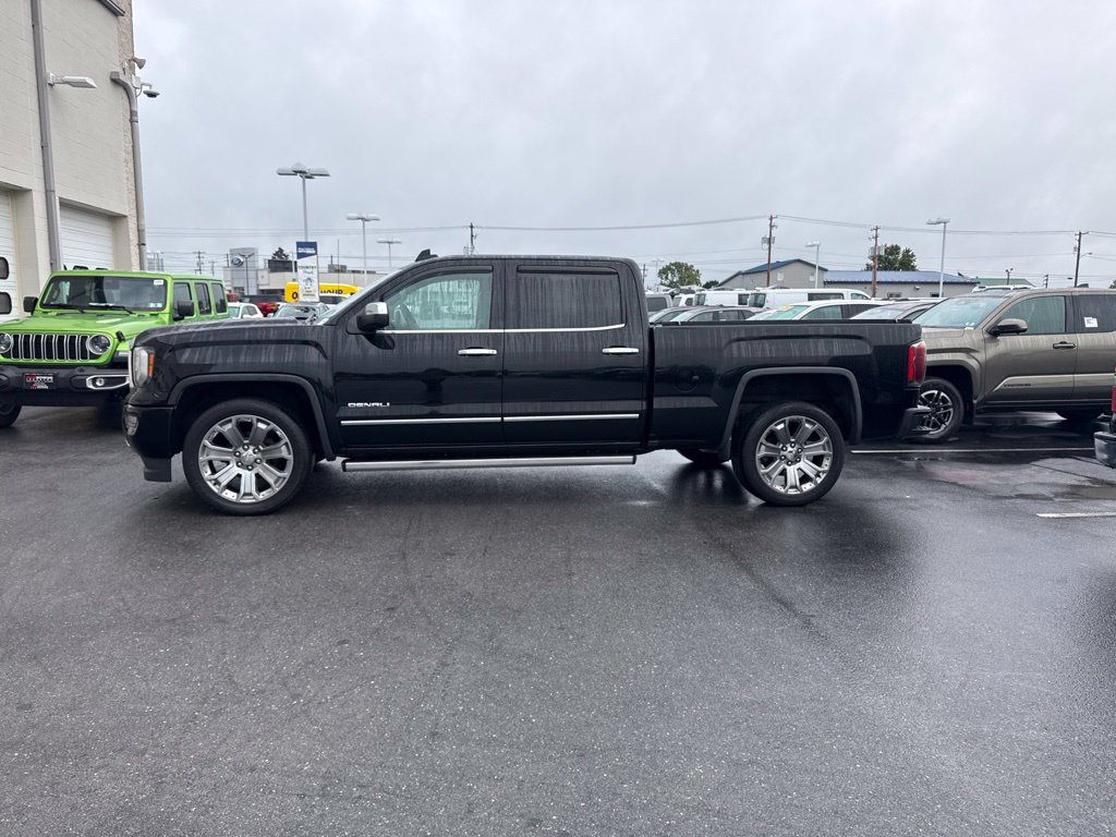 Used 2017 GMC Sierra 1500 Denali w/ Denali Ultimate Package AWD/4WD image 2