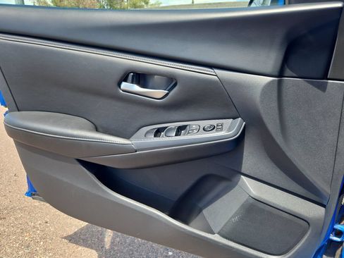 Used 2024 Nissan Sentra SV FWD image 25