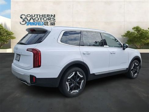Used 2024 Kia Telluride S image 5