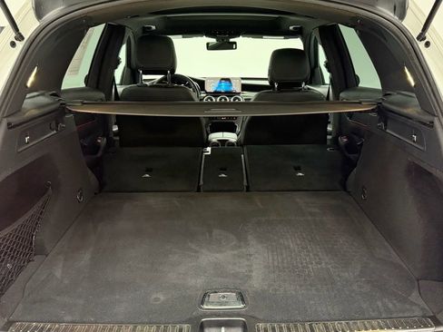 Used 2021 Mercedes-Benz GLC 300 4MATIC w/ AMG Line image 30