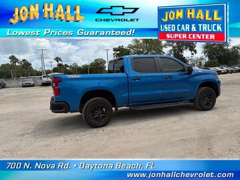 Used 2022 Chevrolet Silverado 1500 LT Trail Boss w/ LT Trail Boss Premium Package AWD/4WD image 12