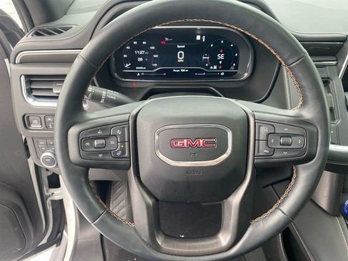 Used 2023 GMC Yukon AT4 image 10