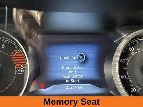Used 2022 Jeep Cherokee Trailhawk w/ Sun, Sound & Nav Group AWD/4WD image 16