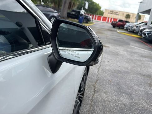 Used 2019 Toyota Avalon Touring image 42