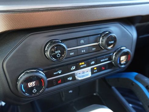 Used 2023 Ford Bronco Outer Banks AWD/4WD image 18