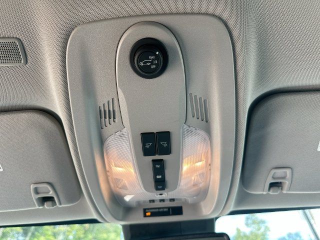 Used 2017 Chevrolet Equinox Premier w/ Enhanced Convenience Package AWD/4WD image 41