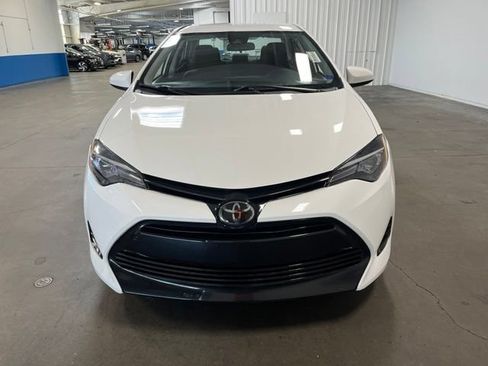 Used 2017 Toyota Corolla LE w/ Carpet Mat Package (TMS) FWD image 8