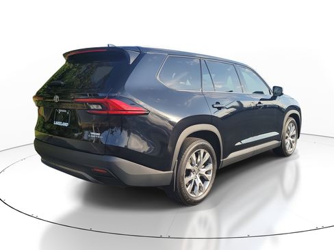 Used 2024 Toyota Grand Highlander Limited image 7