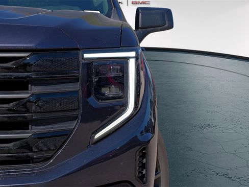 New 2025 GMC Sierra 1500 Elevation image 3