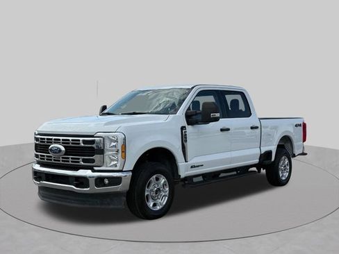Used 2025 Ford F250 XLT AWD/4WD image 9