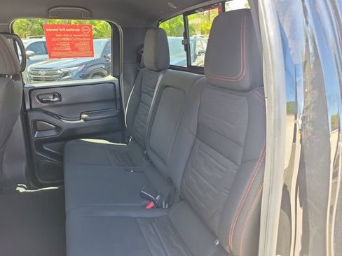 Certified 2025 Nissan Frontier PRO-4X w/ Tow Package AWD/4WD image 10