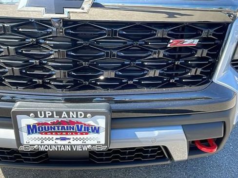 New 2026 Chevrolet Traverse Z71 w/ Enhanced Driving Package image 9