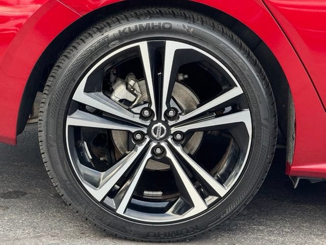 Used 2021 Nissan Sentra SR FWD image 12