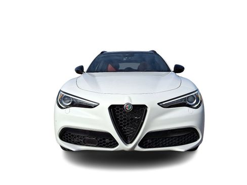 Used 2023 Alfa Romeo Stelvio Veloce image 2