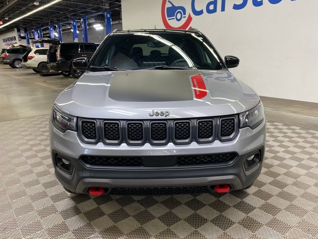 Used 2023 Jeep Compass Trailhawk AWD/4WD image 4