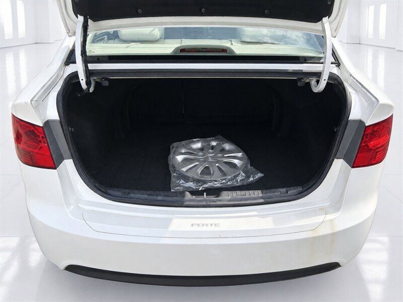 Used 2013 Kia Forte EX FWD image 15