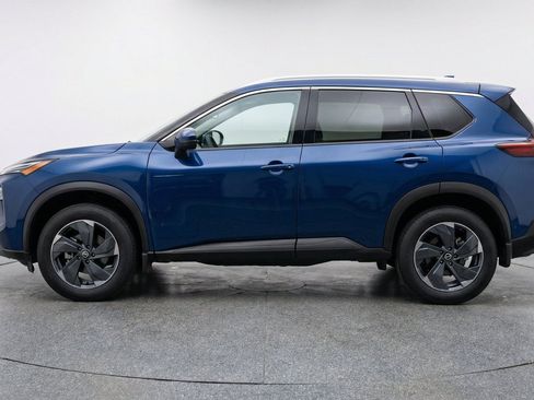 Used 2025 Nissan Rogue SV AWD/4WD image 5
