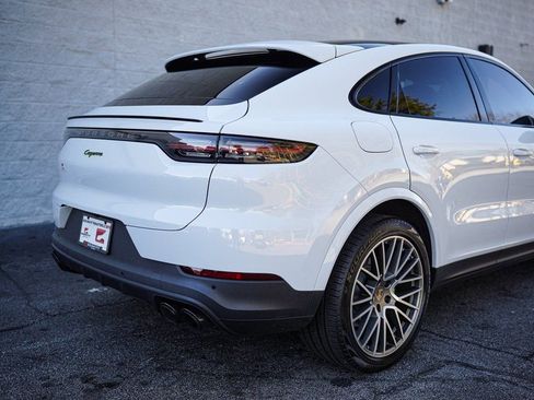 Used 2023 Porsche Cayenne Platinum Edition image 15