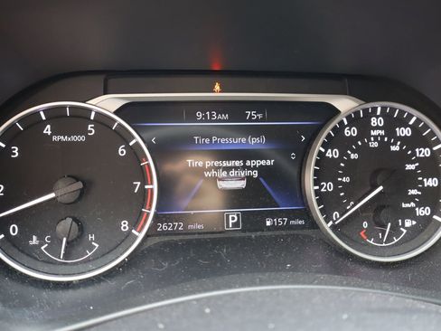 Used 2023 Nissan Sentra SV FWD image 9