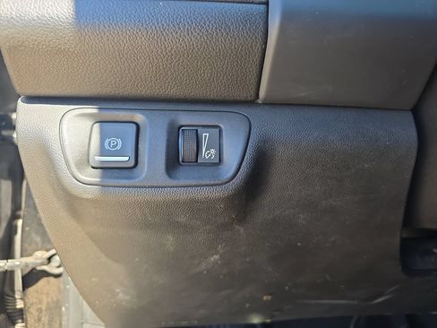Used 2021 GMC Acadia SLT w/ Elevation Edition FWD image 27