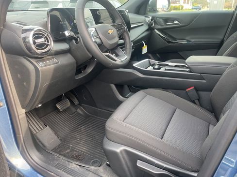 New 2026 Chevrolet Equinox LT w/ LPO, Floor Liner Package image 11