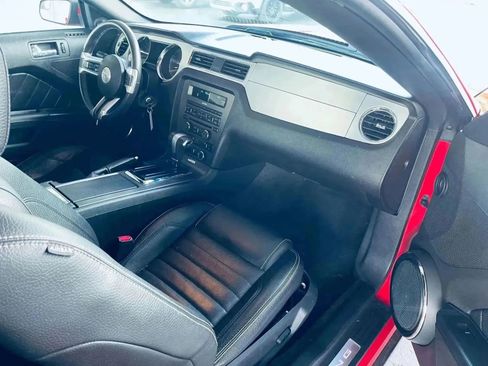 Used 2011 Ford Mustang GT Premium w/ Comfort Pkg RWD image 20