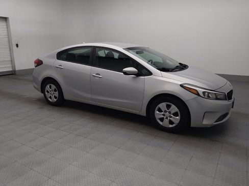 Used 2017 Kia Forte LX FWD image 11