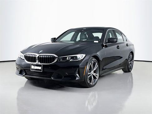 Used 2021 BMW 330i Sedan w/ Convenience Package image 3